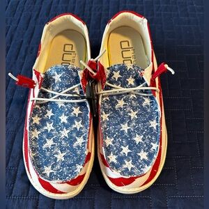 NWT Hey Dude Wendy’s Star Spangled size 9